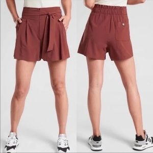 ATHLETA SKYLINE ll SHORT COGNAC BROWN SIZE 16